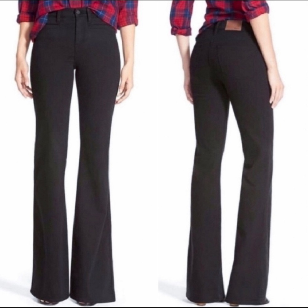 Madewell Flea Market Flare Jean in Rollins Wash